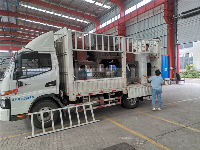 1000型<a href='http://m.qlnddj.cn/ssxl/10.html' target='_blank'><span>金屬撕碎機(jī)</span></a>發(fā)貨發(fā)往河北