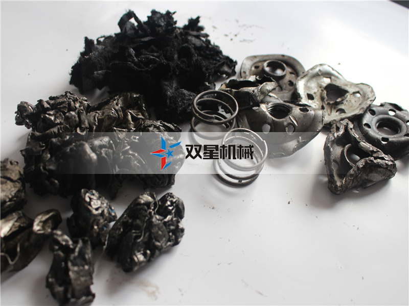 機(jī)油濾芯粉碎機(jī)設(shè)備多少錢？一套設(shè)備有多少錢？