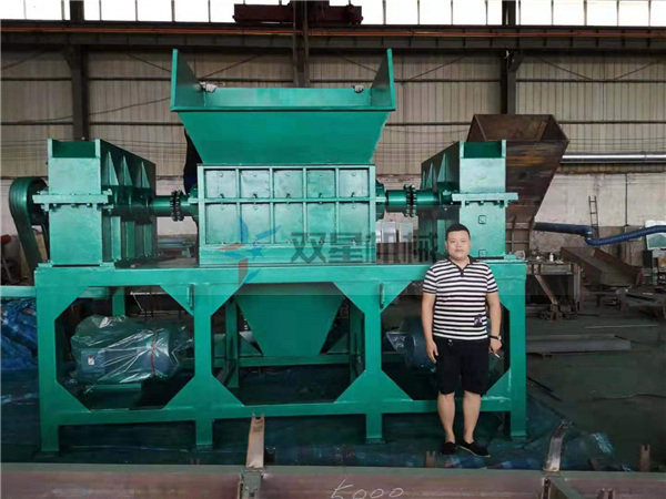 金屬撕碎機(jī)可以用來干什么？金屬撕碎機(jī)零部件都有哪些？