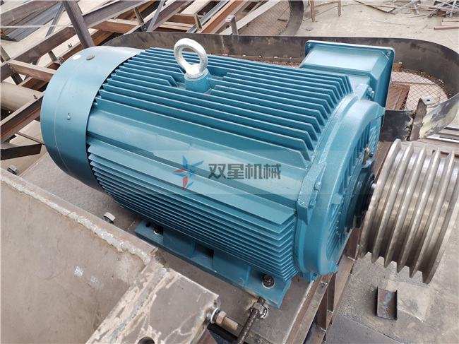 斷橋鋁破碎機(jī)電機(jī)現(xiàn)場實拍