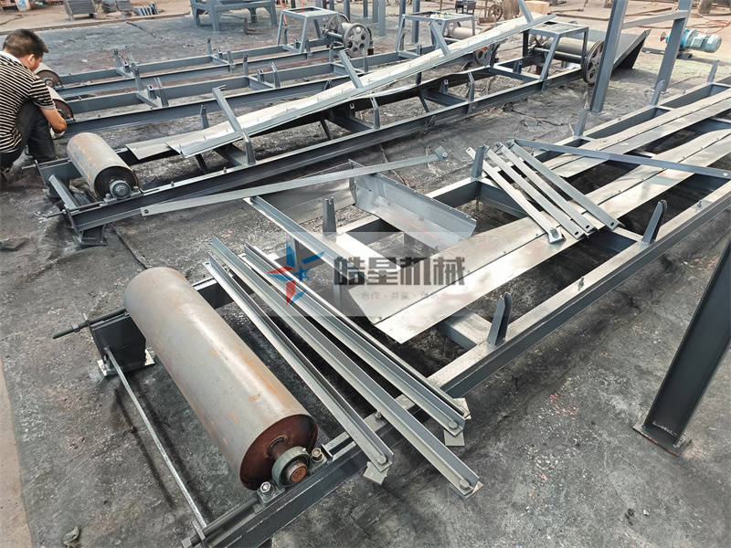 <a href='http://m.qlnddj.cn' target='_blank'><span>鋁合金破碎機</span></a><a href='http://m.qlnddj.cn/psxl/1279.html' target='_blank'><span>廢鋁破碎</span></a>分選設備輸送帶設備生產(chǎn)現(xiàn)場
